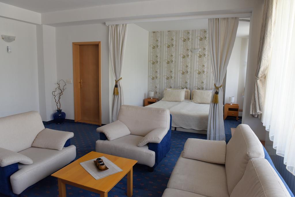 Hotel Residence Inn Skopje Extérieur photo
