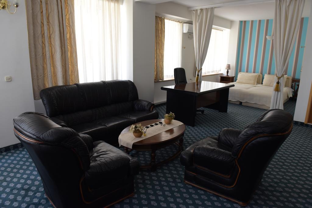 Hotel Residence Inn Skopje Extérieur photo