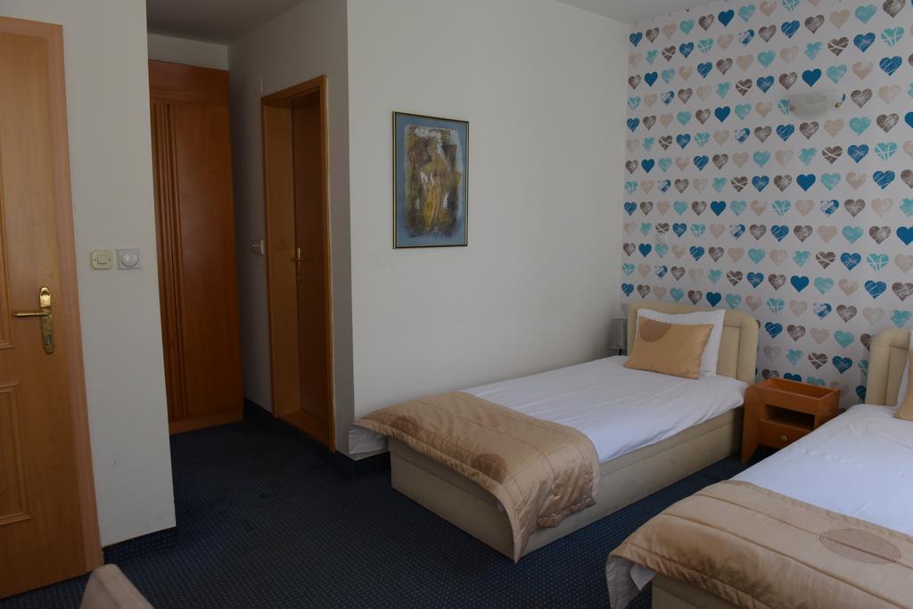 Hotel Residence Inn Skopje Extérieur photo