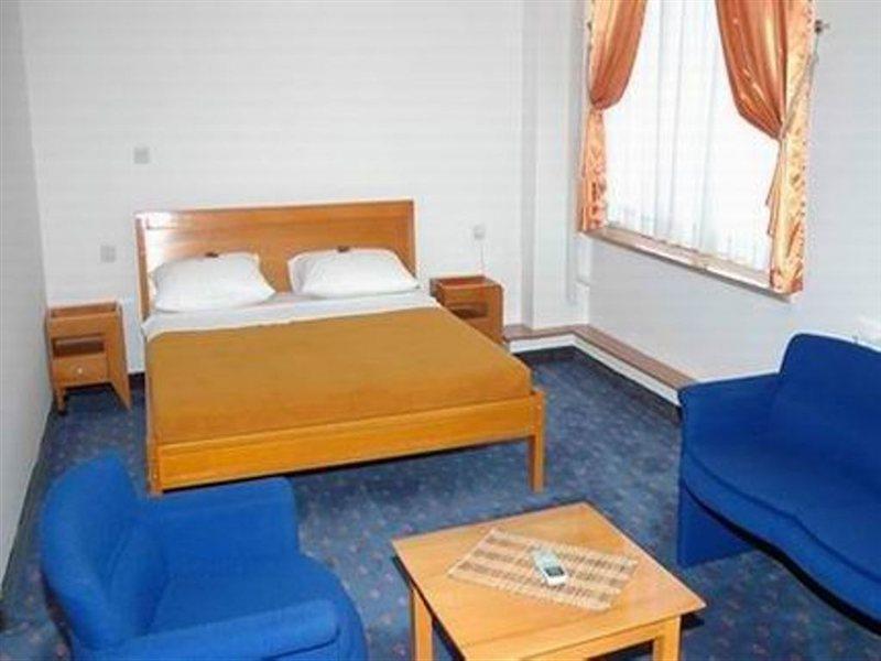 Hotel Residence Inn Skopje Extérieur photo